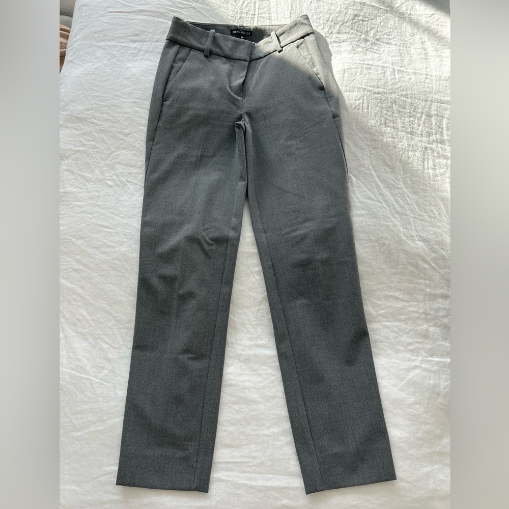 J. Crew Mercantile grey cropped pants.